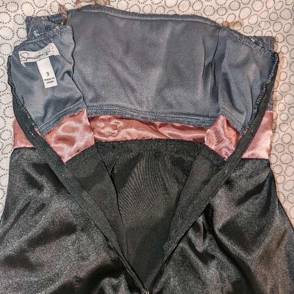 Cocktail Strapline Dress by Speechless, Sz 3, Grad Dress on a budget? - Picture 3 of 4